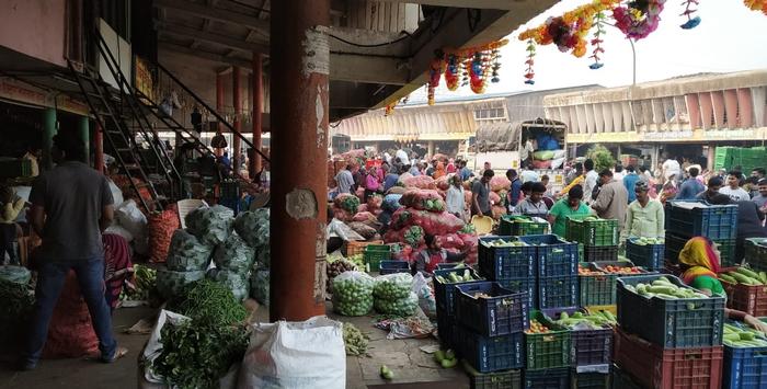 The arduous daily routine followed by the vendors in ‘Shree Chatrapati Shivaji Marketyard'