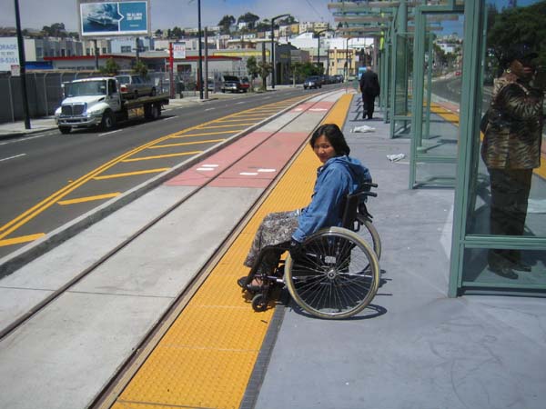 Tactile warnings protect blind persons – and all other passengers – from getting too close to the platform edge in transit stations.