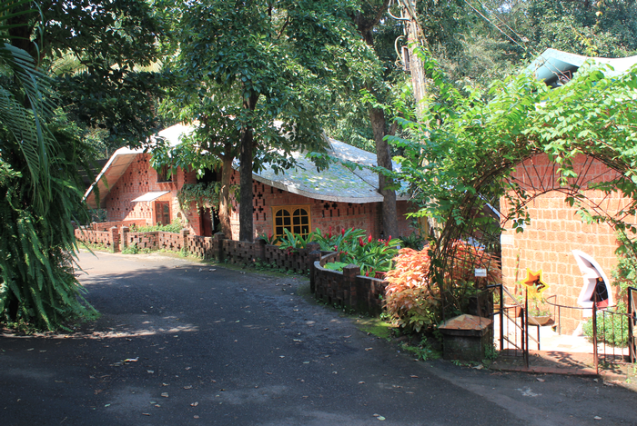 A view of the Nisha's Play School and Shiksha Niketan from the road